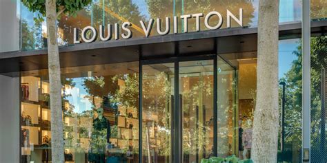 americana manhasset louis vuitton